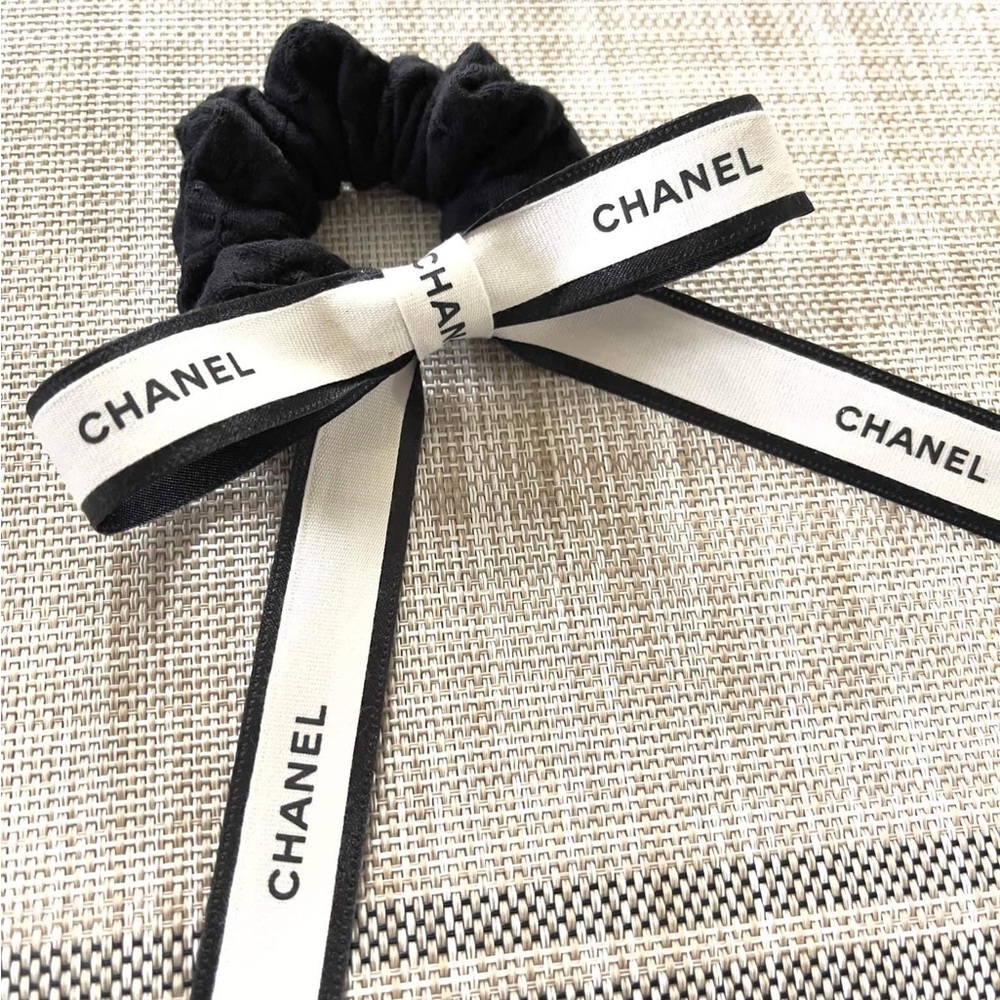 Hair tie